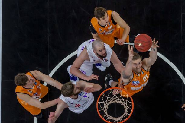 防守球员 防守球员